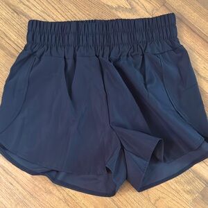Black Women's Shorts L | High rise black shorts L